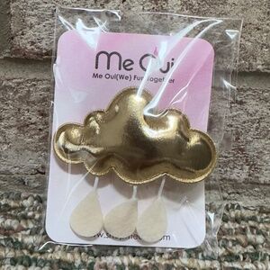 NEW Me Oui Gold Rain Cloud Girls Hair Clip